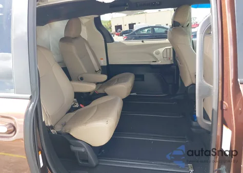 2022 Toyota Sienna Xle z USA, uszkodzony, nr VIN 5TDYRKECXNS122926